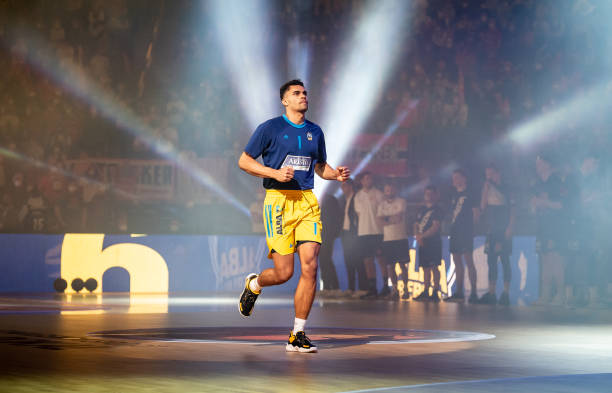 展示了他的 展示了他的